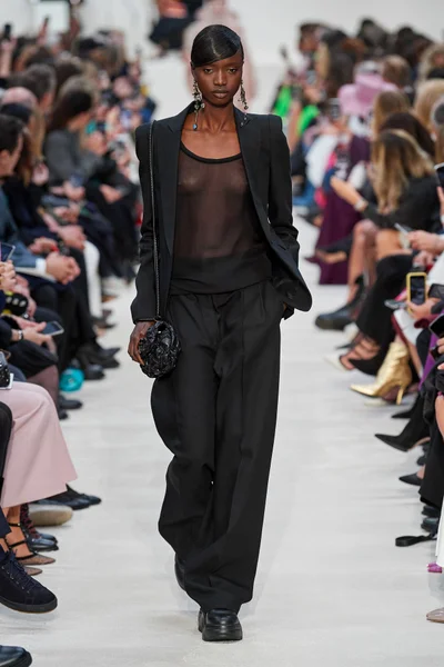 Look 38